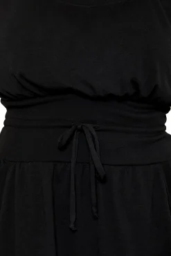 Becca Dresses><noscript><img width=