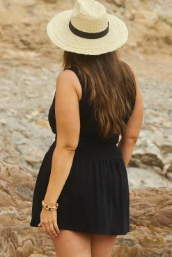 Becca Dresses><noscript><img width=