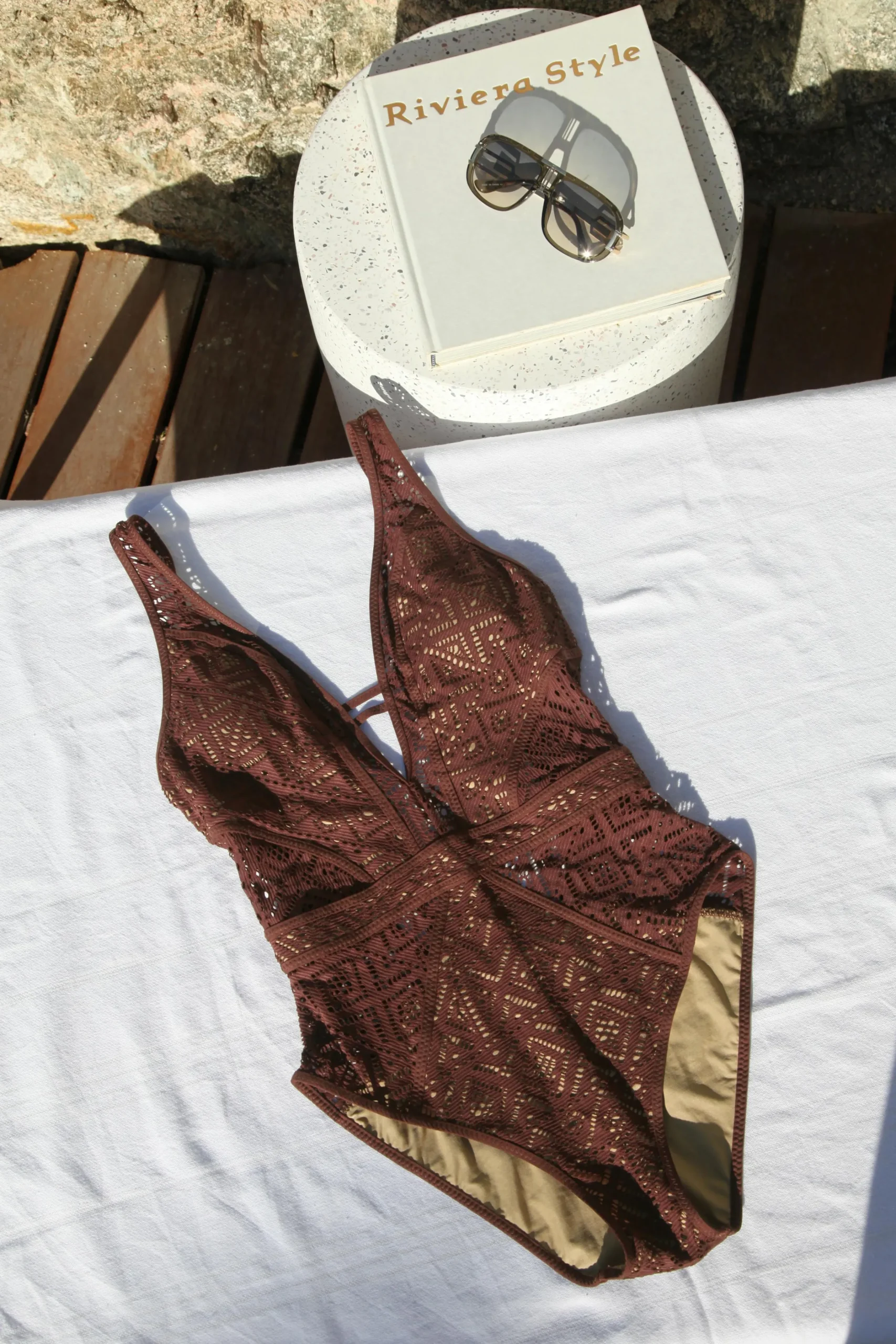 Becca Plunge Neck>COLOR PLAY 1PC PLUNGE |APPLE/TAN|WHITE/TAN|MOCHA/TAN|BLACK/TAN|COASTAL