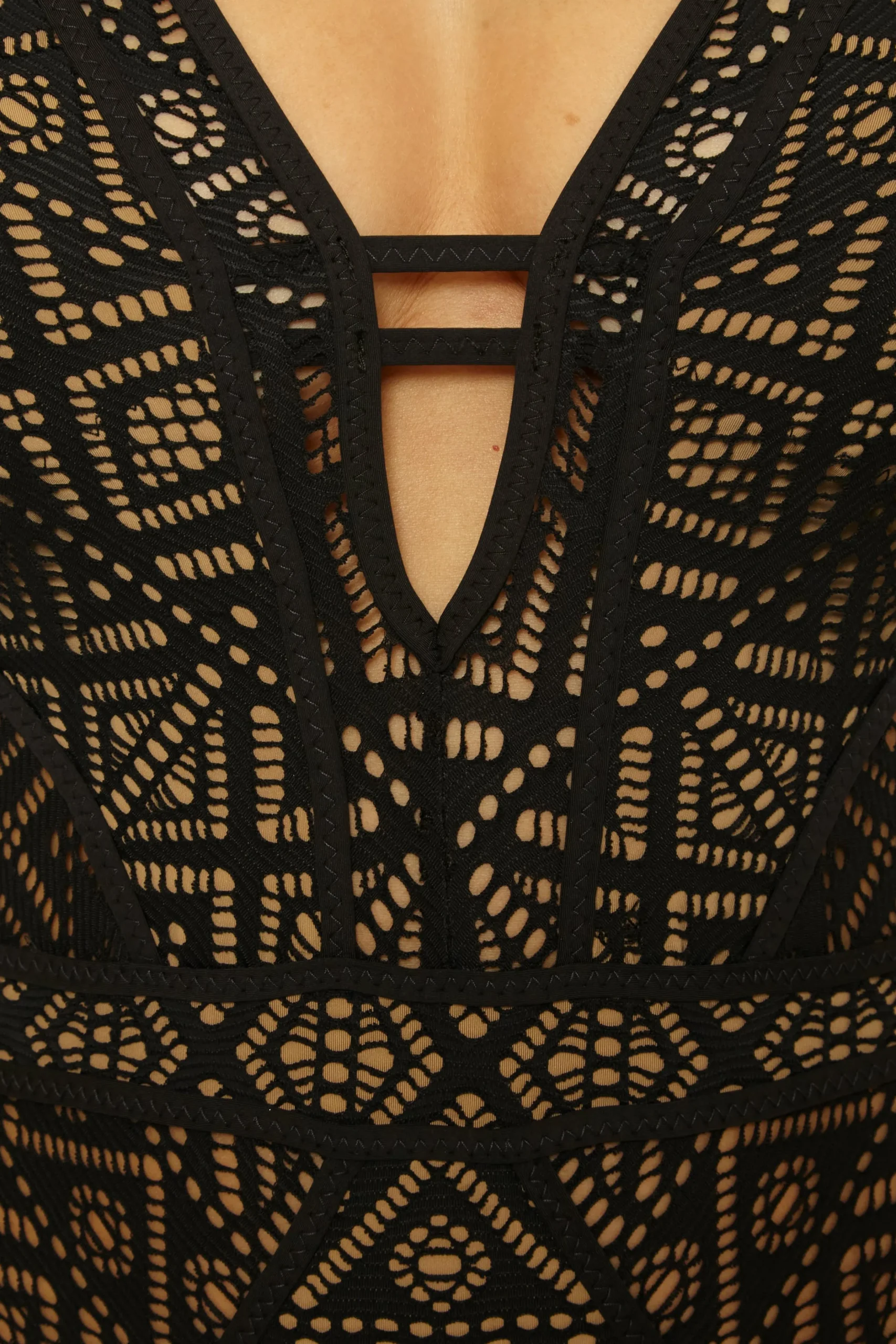 Becca Plunge Neck>COLOR PLAY 1PC PLUNGE |APPLE/TAN|WHITE/TAN|MOCHA/TAN|BLACK/TAN|COASTAL